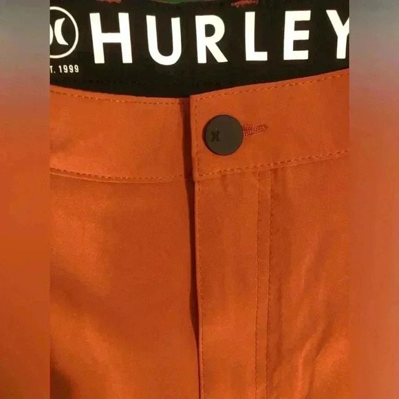 🔥Hurley Men's Orange Shorts🔥 - Picture 8 of 9